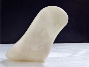 Sculptuur  Albast
Hoog  26 cm.  € 225.-